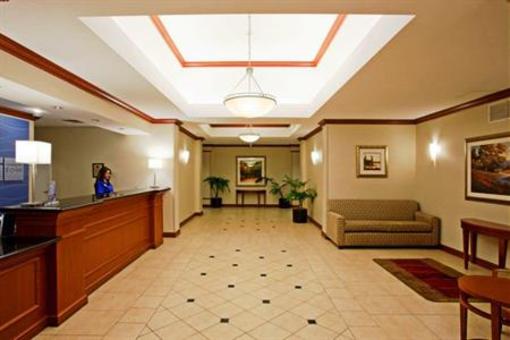 фото отеля Holiday Inn Express & Suites - Santa Clarita
