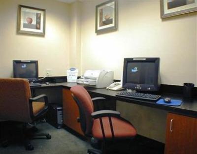 фото отеля Holiday Inn Express & Suites - Santa Clarita