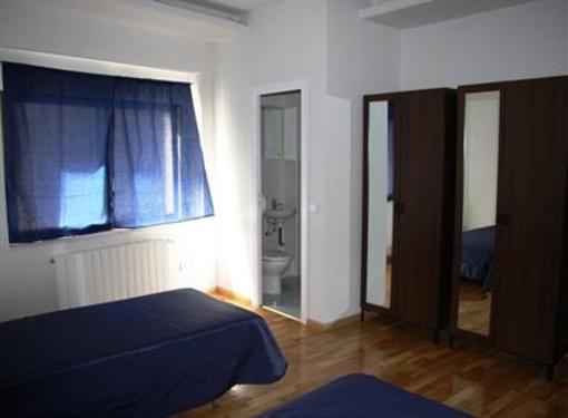 фото отеля Hostal Residencia Arti II Madrid