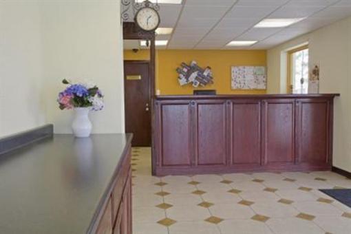 фото отеля Americas Best Value Inn & Suites New Orleans