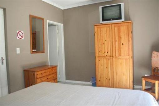 фото отеля Colors Of Cape Town Lodge