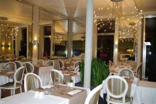 фото отеля Hotel Restaurant Les Capucins