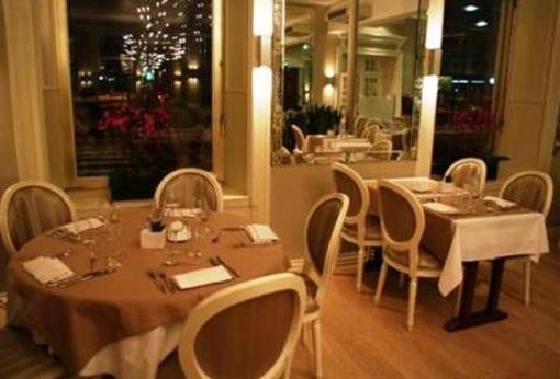 фото отеля Hotel Restaurant Les Capucins