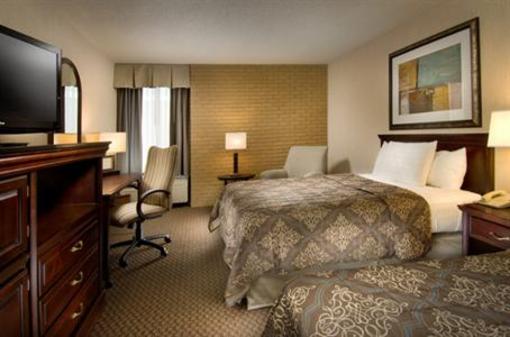 фото отеля Drury Inn & Suites Overland Park