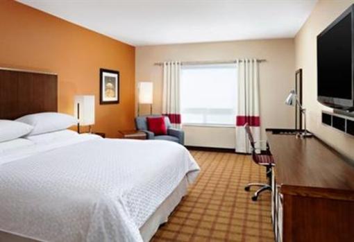 фото отеля Four Points Edmonton Gateway