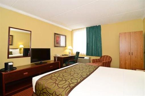 фото отеля Best Western Waukesha Grand Hotel Pewaukee