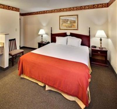 фото отеля Holiday Inn Express Hotel & Suites Watertown (South Dakota)