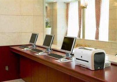 фото отеля Nishitetsu Inn Hakata