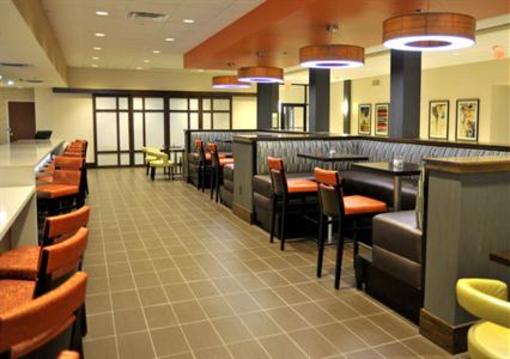 фото отеля Holiday Inn & Suites Charleston West