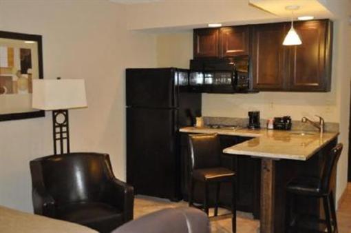 фото отеля Holiday Inn & Suites Charleston West