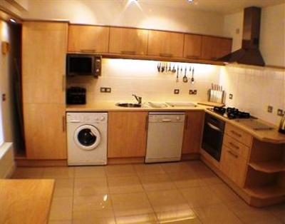 фото отеля Earle House Serviced Apartments