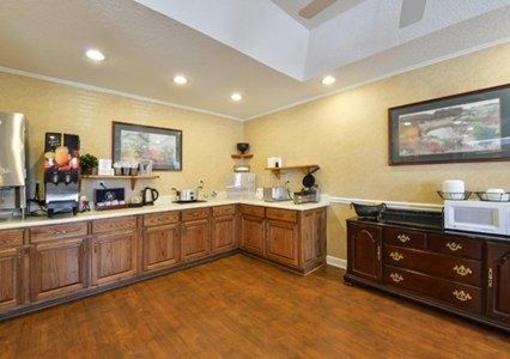 фото отеля Quality Inn Harrisonburg