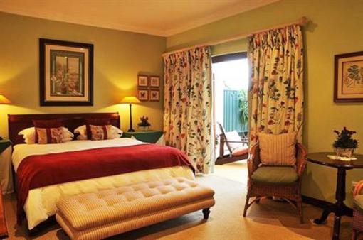 фото отеля Olivers Lodge Hotel White River