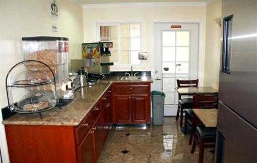 фото отеля Americas Best Value Inn Old Sacramento