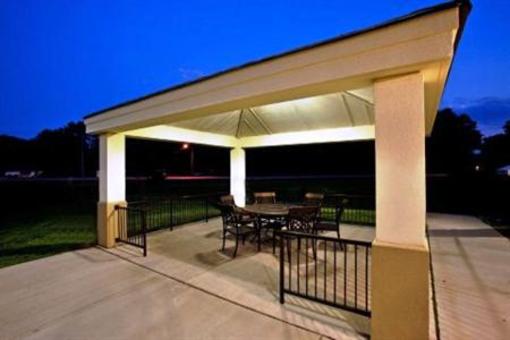 фото отеля Candlewood Suites Chesapeake Suffolk