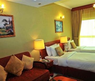фото отеля Savoy Central Hotel Apartments