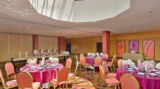 фото отеля DoubleTree DFW Airport North