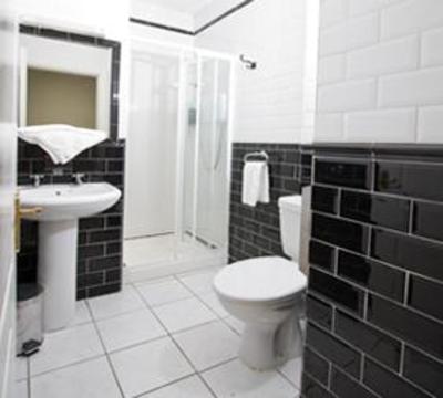 фото отеля Oliver St John Gogarty's Penthouse Apartments