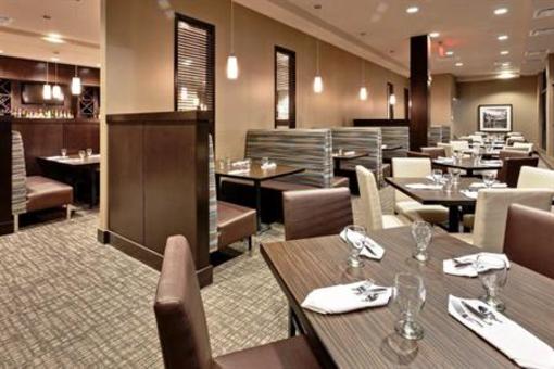 фото отеля Holiday Inn Hotel & Suites Red Deer South