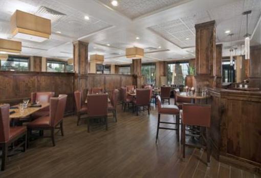 фото отеля Best Western Premier Ivy Inn & Suites