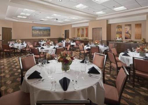 фото отеля Best Western Premier Ivy Inn & Suites