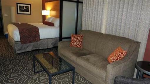фото отеля Best Western Premier Ivy Inn & Suites