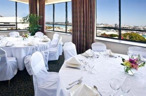фото отеля Holiday Inn Port of Miami Downtown