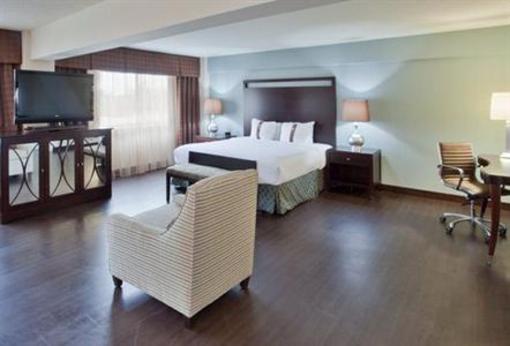 фото отеля Holiday Inn Executive Center Virginia Beach