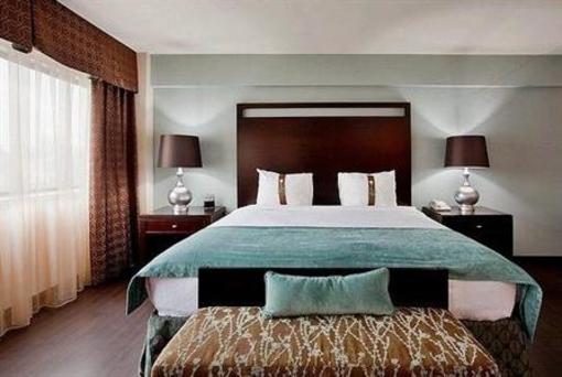фото отеля Holiday Inn Executive Center Virginia Beach