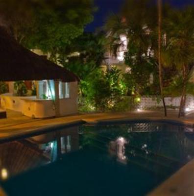 фото отеля Tropical Casa Blanca Hotel Playa del Carmen