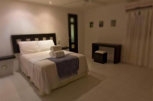 фото отеля Tropical Casa Blanca Hotel Playa del Carmen