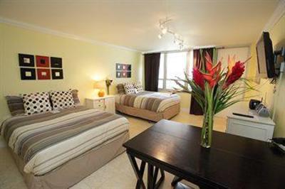 фото отеля Deluxe Suites at Castle Beach Miami Beach