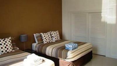 фото отеля Deluxe Suites at Castle Beach Miami Beach