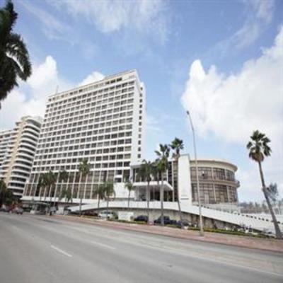 фото отеля Deluxe Suites at Castle Beach Miami Beach