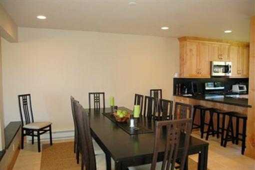 фото отеля Tahoe Tavern Vacation Rentals Tahoe City