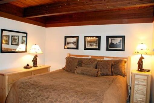 фото отеля Tahoe Tavern Vacation Rentals Tahoe City