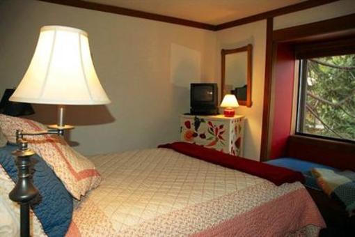 фото отеля Tahoe Tavern Vacation Rentals Tahoe City