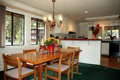 фото отеля Tahoe Tavern Vacation Rentals Tahoe City