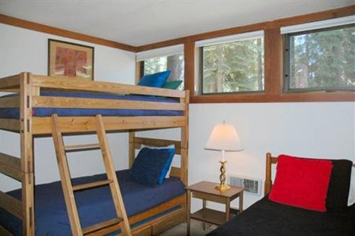 фото отеля Tahoe Tavern Vacation Rentals Tahoe City