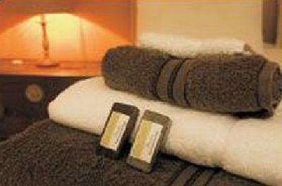 фото отеля Art Gallery Guest House Thandekayo Cape Town