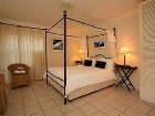 фото отеля Art Gallery Guest House Thandekayo Cape Town