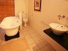 фото отеля Art Gallery Guest House Thandekayo Cape Town