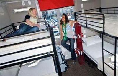 фото отеля Base Backpackers Wanaka