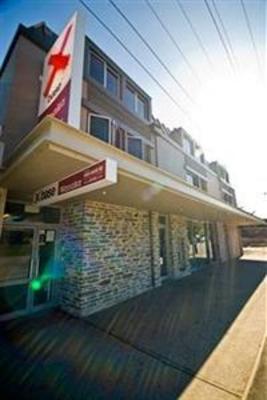 фото отеля Base Backpackers Wanaka