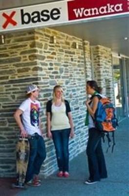 фото отеля Base Backpackers Wanaka