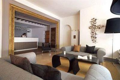 фото отеля Le Prieure Hotel Villeneuve-les-Avignon