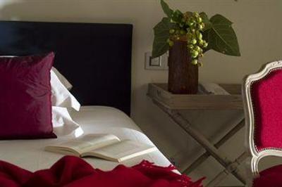 фото отеля Le Prieure Hotel Villeneuve-les-Avignon