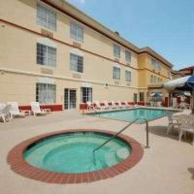 фото отеля Comfort Suites North Fossil Creek Fort Worth
