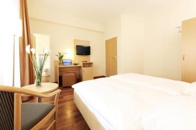 фото отеля Hotel Imperial Dusseldorf
