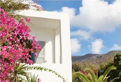 фото отеля Dionysos Sea Side Resort Mylopotas